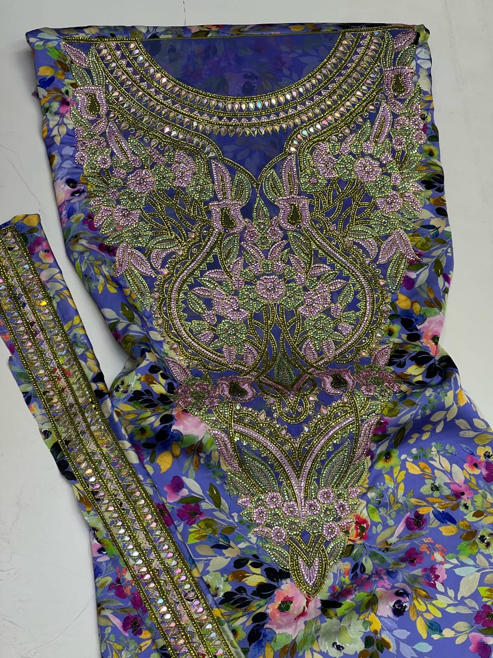 This product features contemporary Italian silk