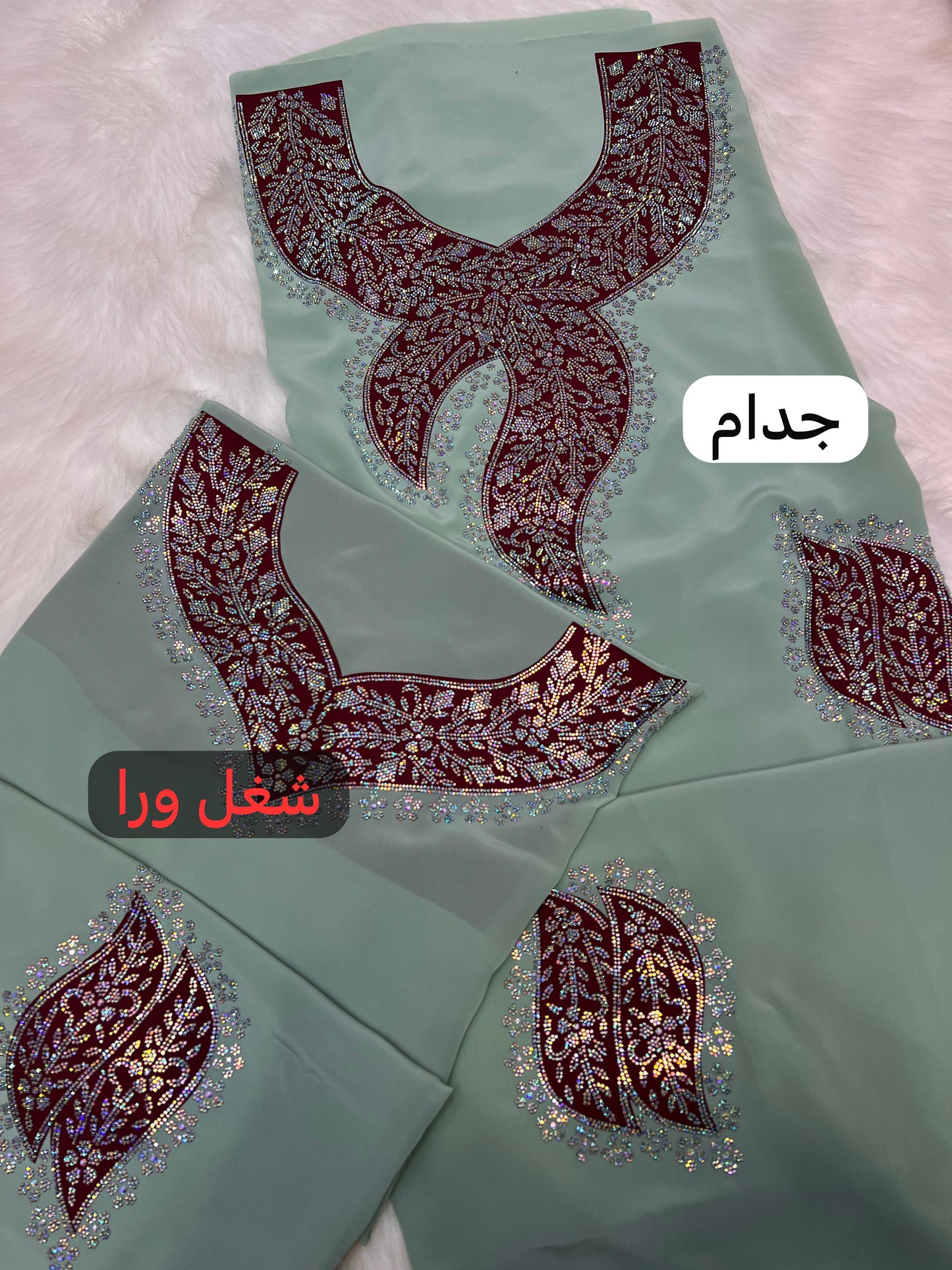 This product Silk Almas features rough diamond pieces expertly crafted to Western standards, ensuring exceptional quality and a unique artistic touch