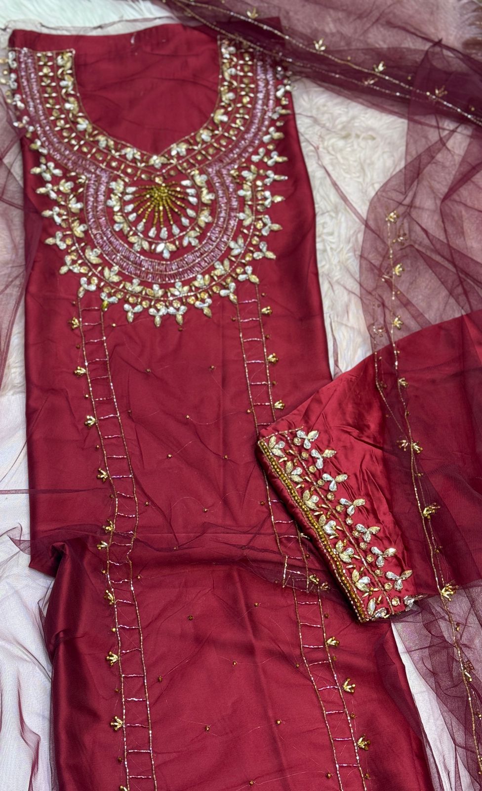 This luxurious set combines high-quality turkish fabric with distinctive beads and crystal elements for a sophisticated sparkle Armani silk