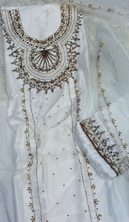 This luxurious set combines high-quality turkish fabric with distinctive beads and crystal elements for a sophisticated sparkle Armani silk