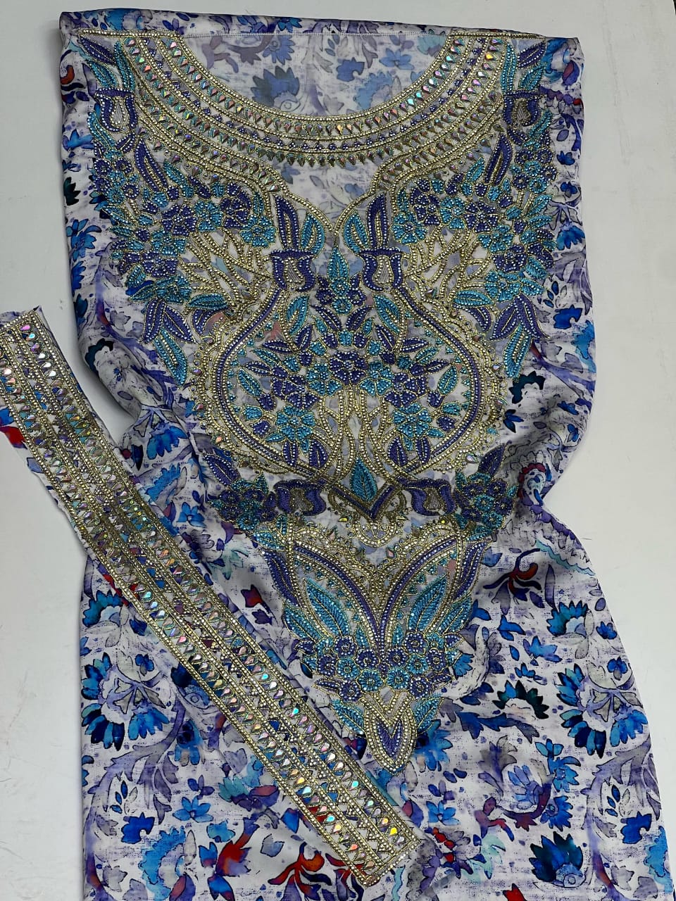 This product features contemporary Italian silk