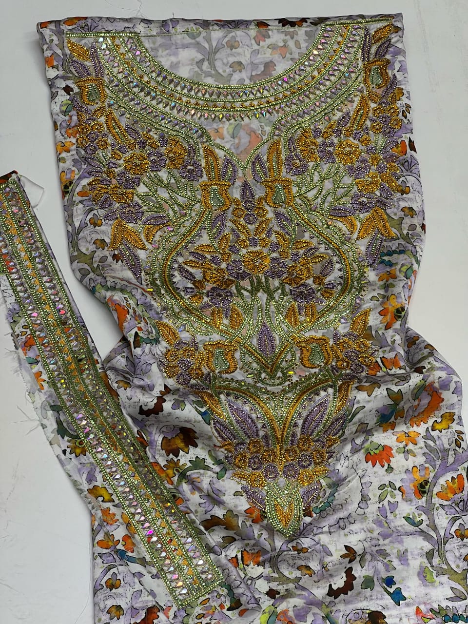 This product features contemporary Italian silk