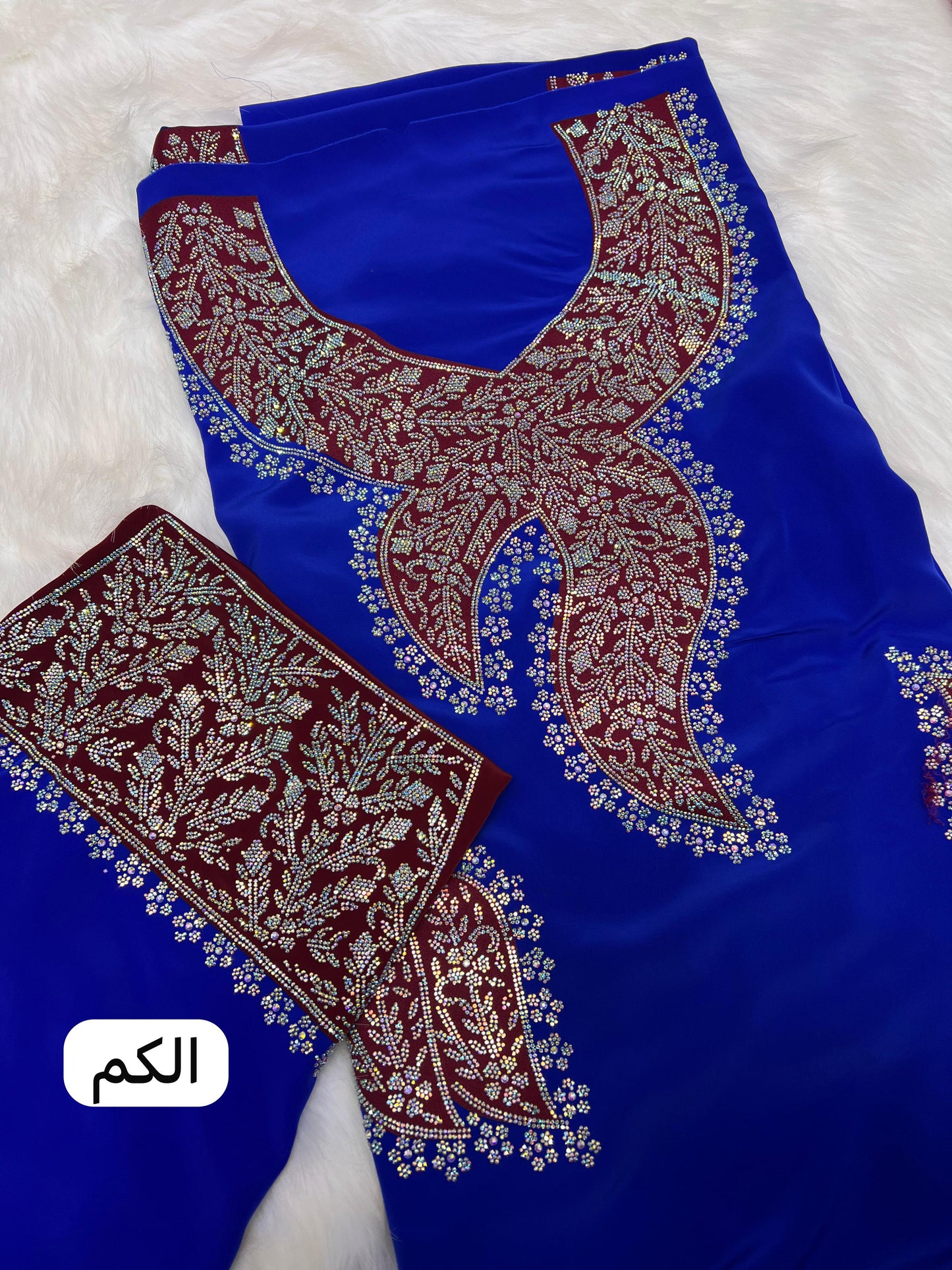 This product  Silk Almas features rough diamond pieces expertly crafted to Western standards, ensuring exceptional quality and a unique artistic touch