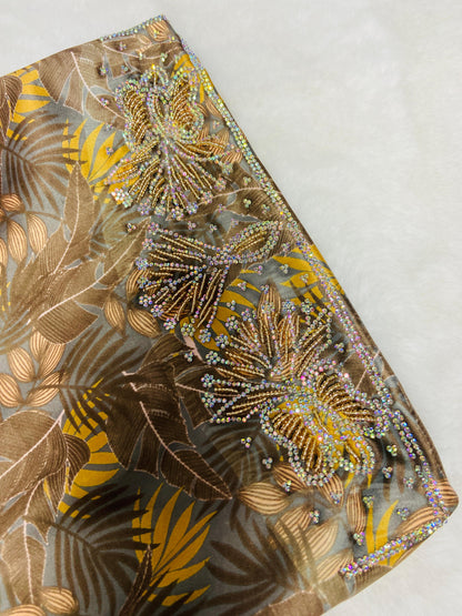 Enjoy the luxury of new digital silk, featuring an integrated design with six-pointed stones and exquisite khars embroidery