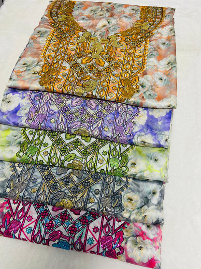 This new digital silk features an intricate design with six original scalloped bezels,