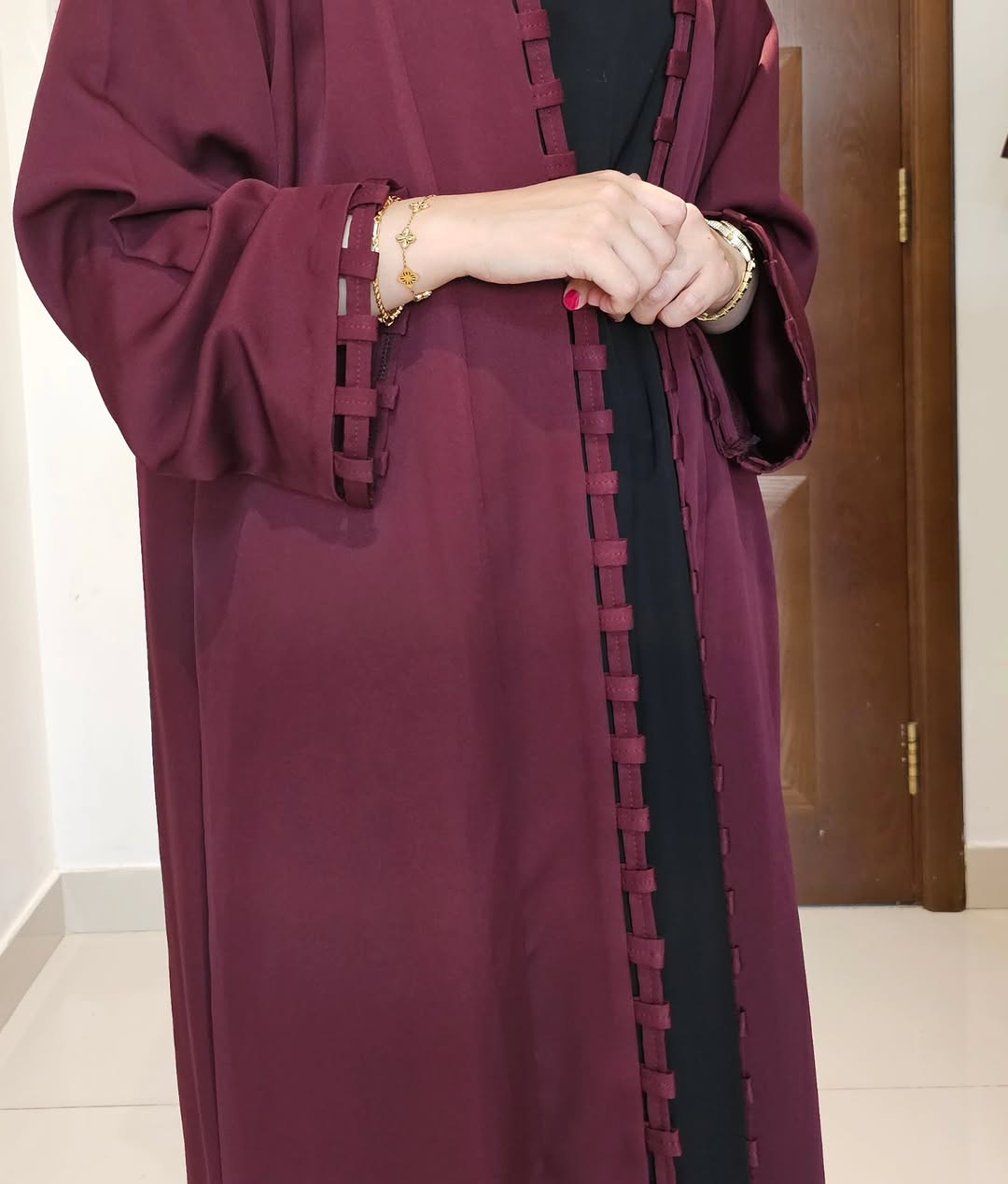 Graceful Elegance, Redefined – A Modern Touch to Classic Abaya Style