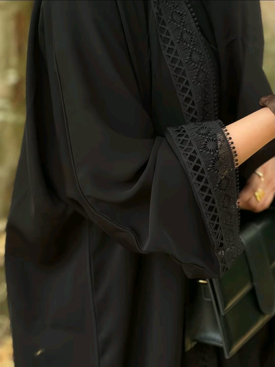 "Refined Simplicity – Classic Black, Abaya with Luxurious Embroidery"