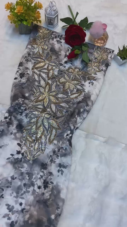 This digital silk features a new design embellished with six elegant metropolitan gems, giving it a luxurious and modern look
