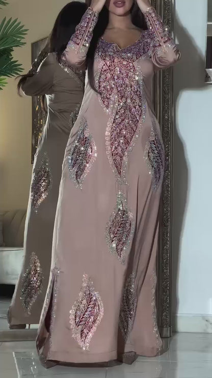 This product  Silk Almas features rough diamond pieces expertly crafted to Western standards, ensuring exceptional quality and a unique artistic touch